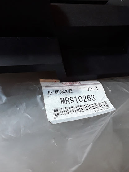 Mitsubishi Carisma Stoßstangenverstärkung hinten original Mitsubishi NEU