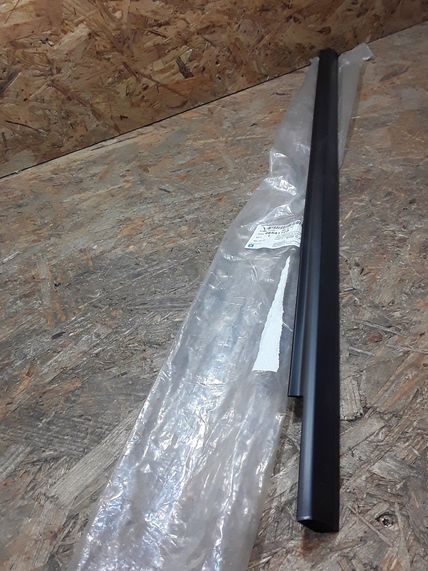 Chevrolet Aveo (T200) Fensterschachtleiste V.R original GM NEU