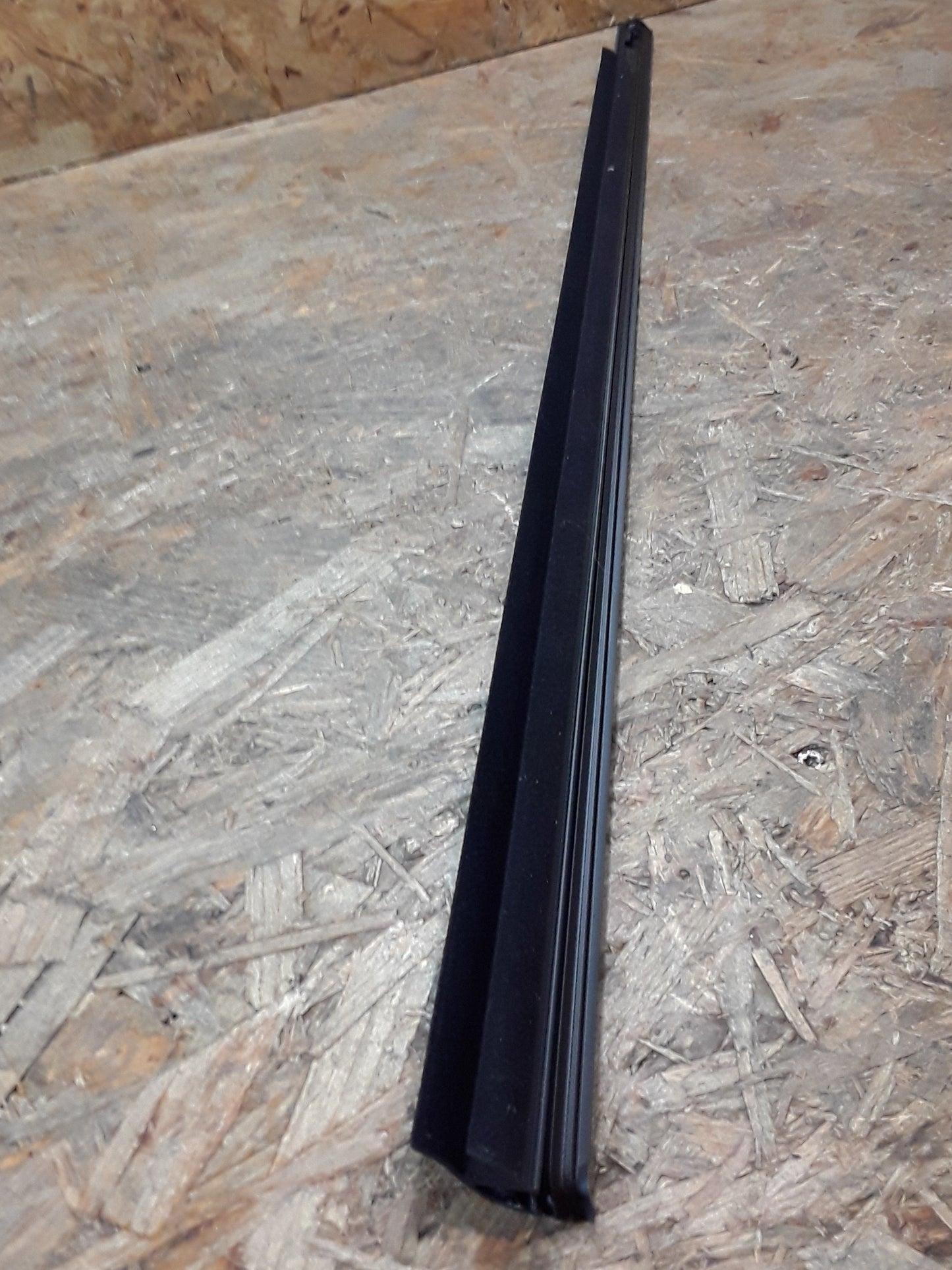 Chevrolet Aveo (T200) Fensterschachtleiste V.R original GM NEU