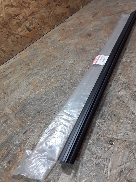 Mitsubishi Space Star Türschachtleiste H.R original Mitsubishi NEU