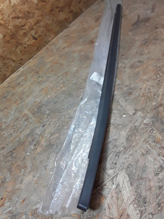 Chevrolet Vivant (U100) vordere Wetterleiste original GM GEBRAUCHT