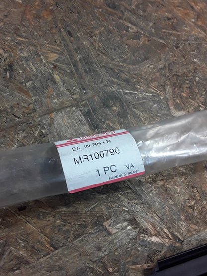 Mitsubishi Carisma 1.Generation Neugestaltung Bj 10.97-10.99 Dichtung original Mitsubishi NEU