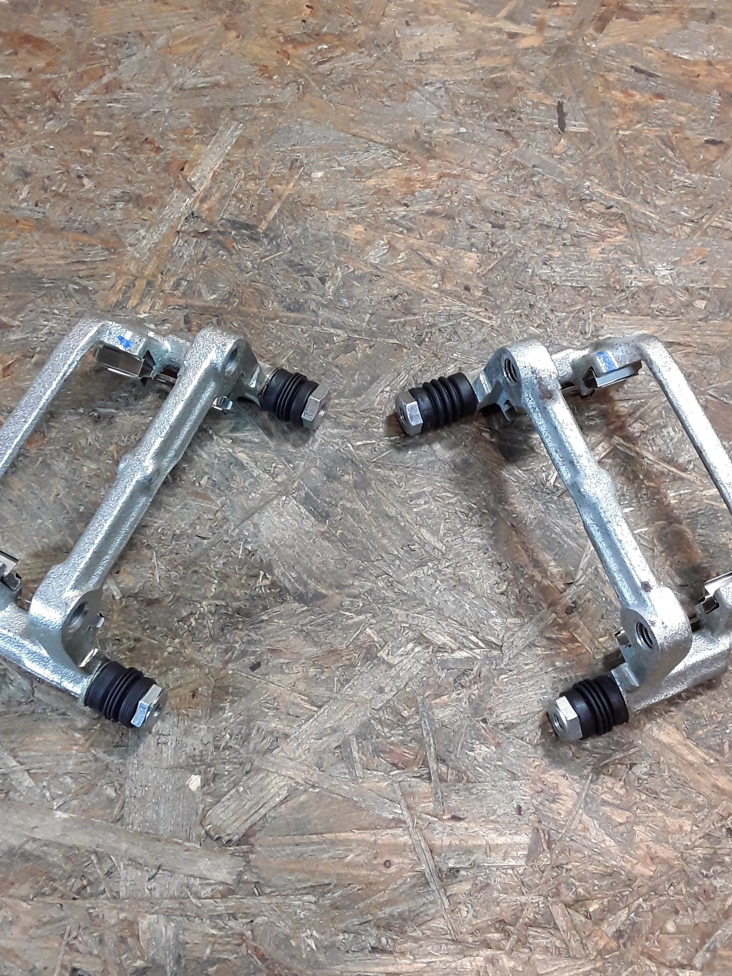 Chevrolet Cruze Opel Ampera Bremssattel Hinterachse original GM NEU