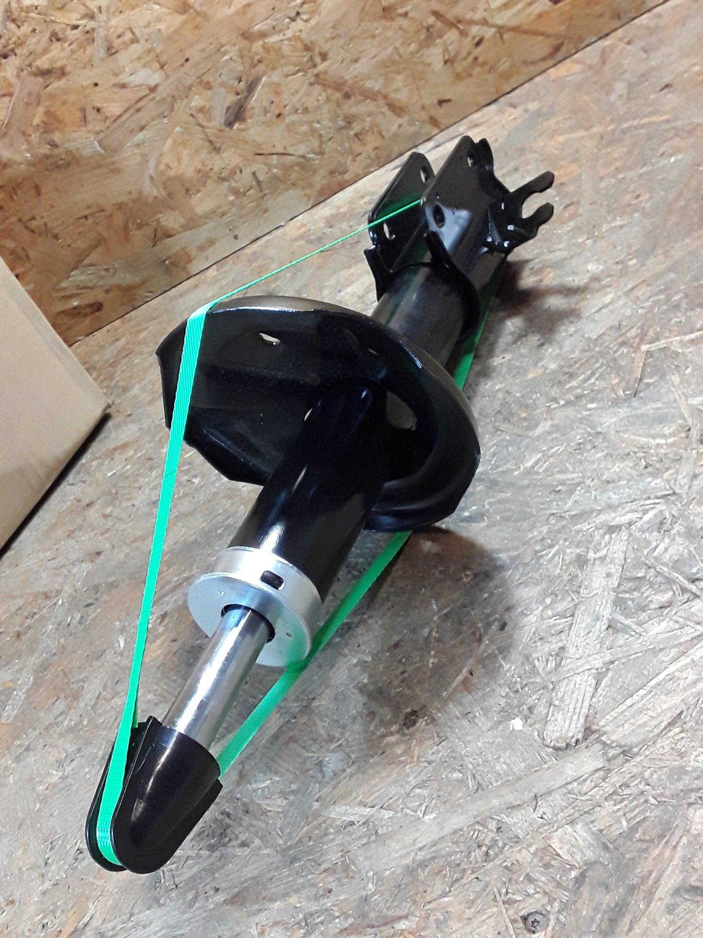 Chevrolet Nubira Stufenheck Stoßdämpfer V.L original GM NEU