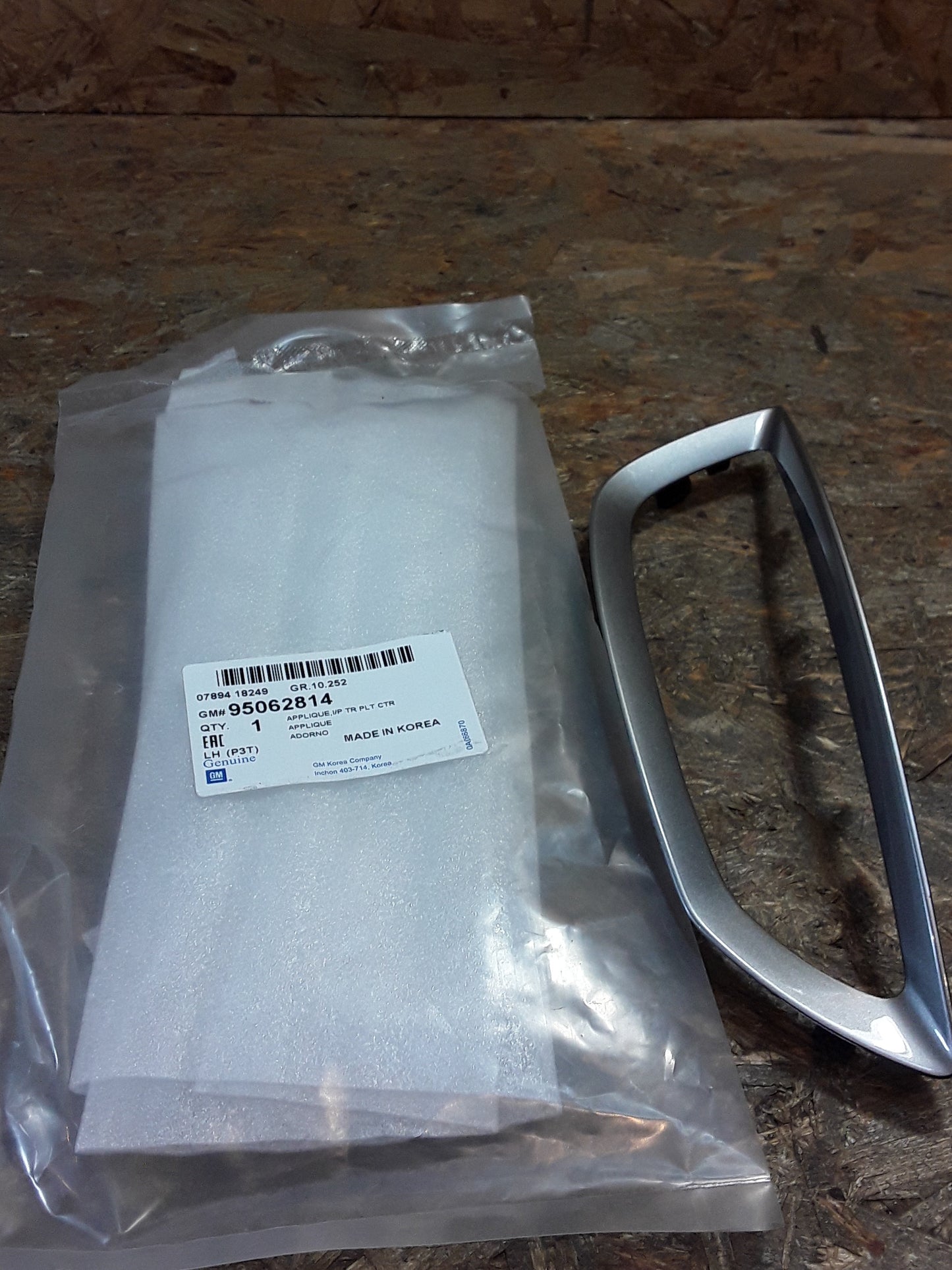 Chevrolet Tracker Verkleidung an Instrumententafel, oben original GM NEU