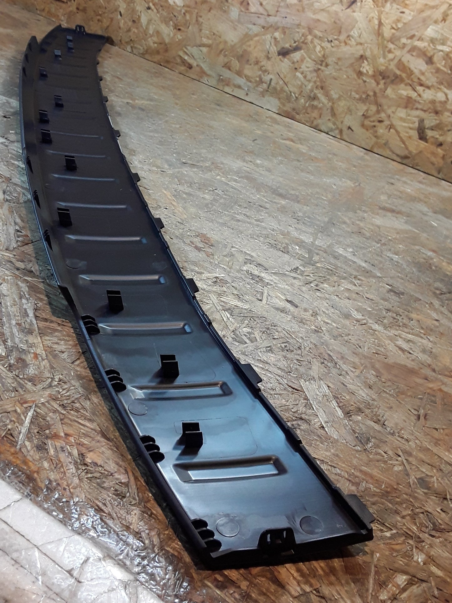 Chevrolet Orlando Leiste Gepäckraumabtrennung original GM NEU