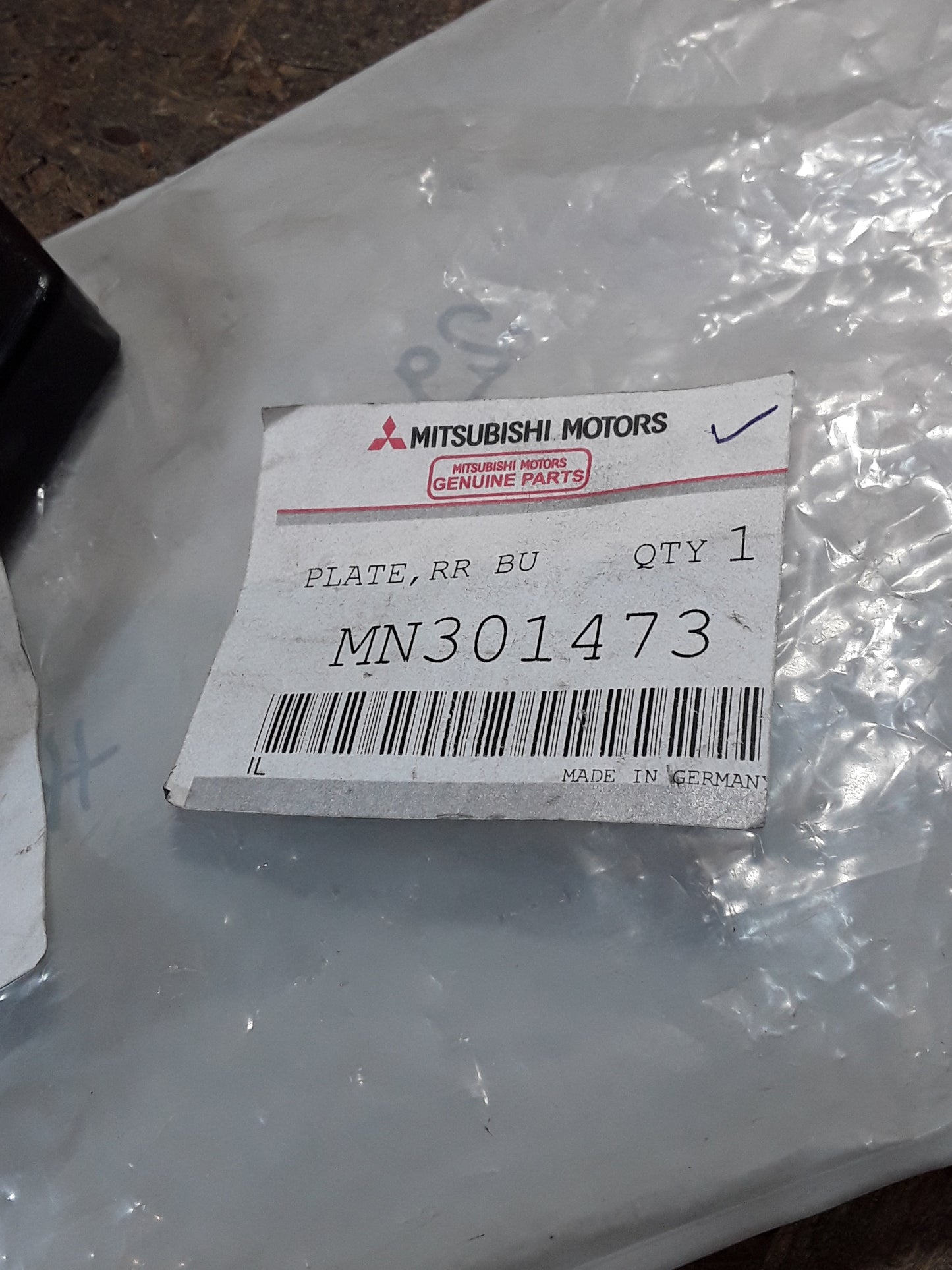 Mitsubishi Colt Halter Stoßstange H.R original Mitsubishi NEU