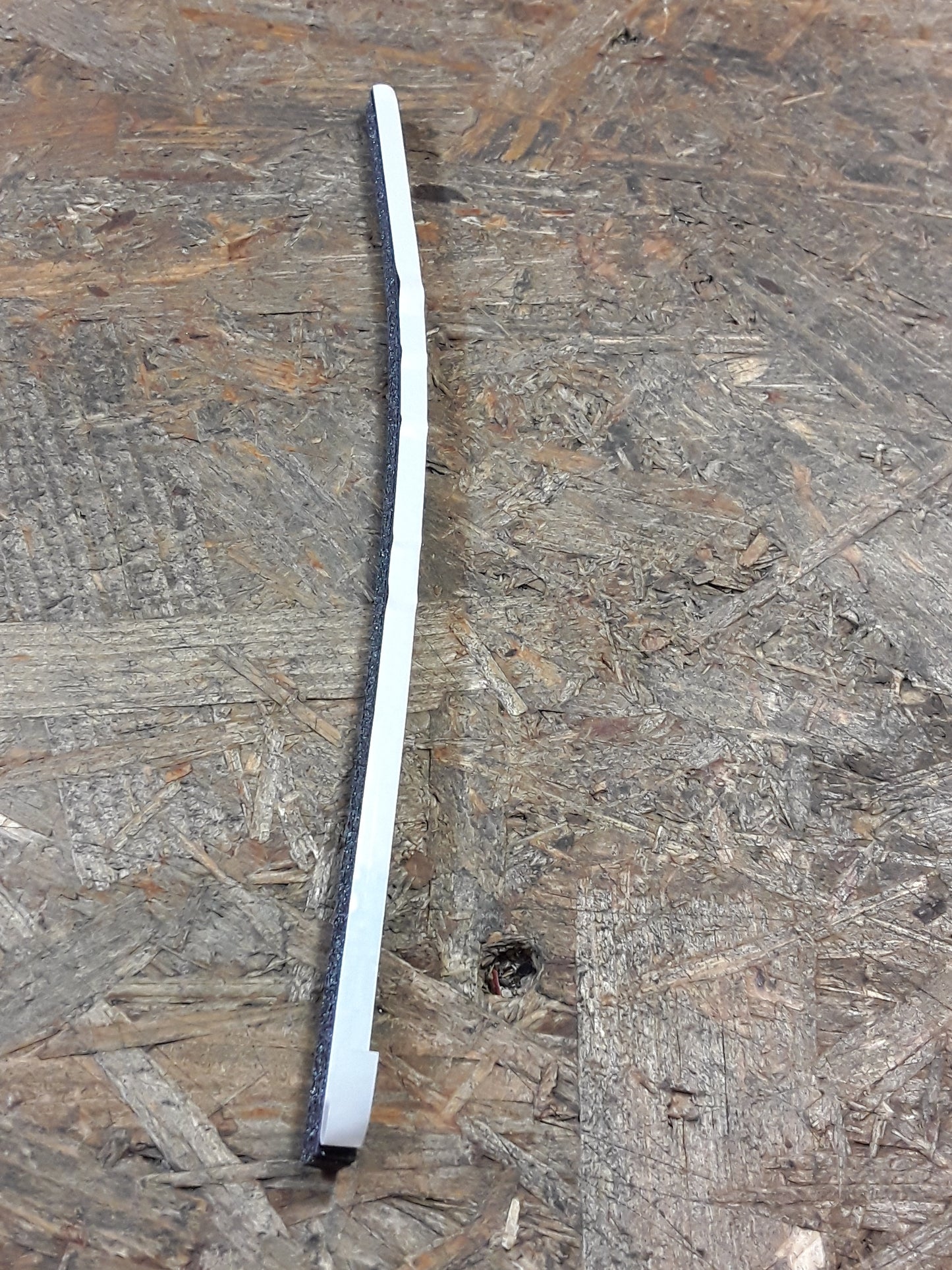 Mitsubishi Pajero Bj 98, LRXC4 Abstandhalter Windschutzscheibe original Mitsubishi NEU