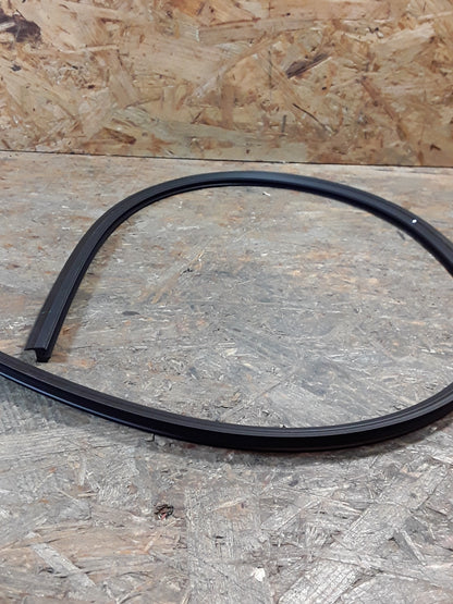 Mitsubishi L200 Pajero/ Montero Sport Dichtung Windschutzscheibe original Mitsubishi NEU