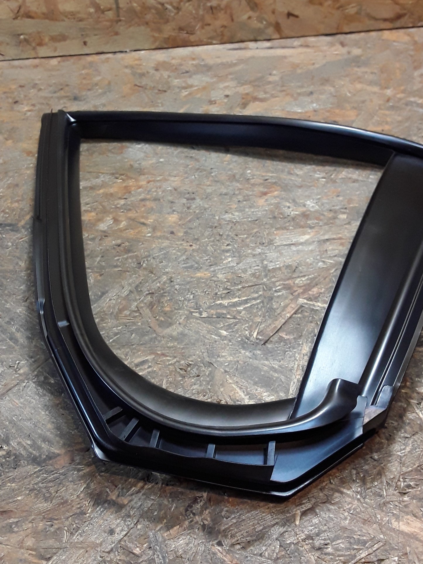 Mitsubishi Lancer X Dichtung Dreiecksscheibe Tür hinten rechts original Mitsubishi NEU