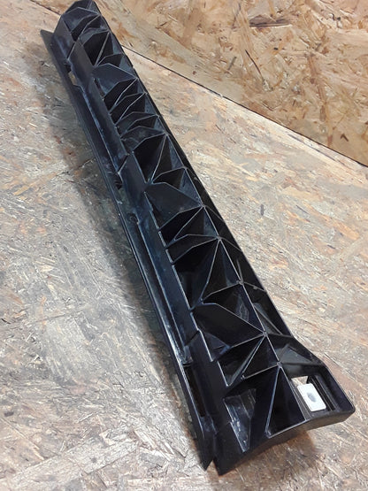 Mitsubishi Grandis Halterung Stoßstange hinten original Mitsubishi GEBRAUCHT