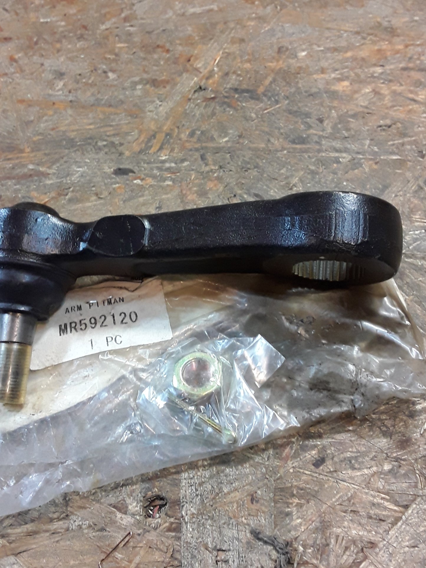 Mitsubishi L200 K74 2.5TD Bj 95-... / K75 2.4l, 16V Bj 96-... Lenksäulenhalter original Mitsubishi NEU