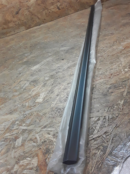 Mitsubishi Lancer Dichtung vordere Türverkleidung original Mitsubishi NEU