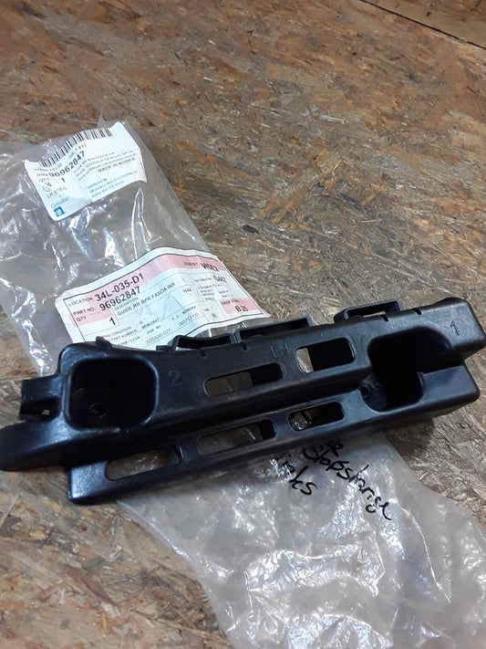 Chevrolet Cruze Halterung für Stoßstange links original GM NEU