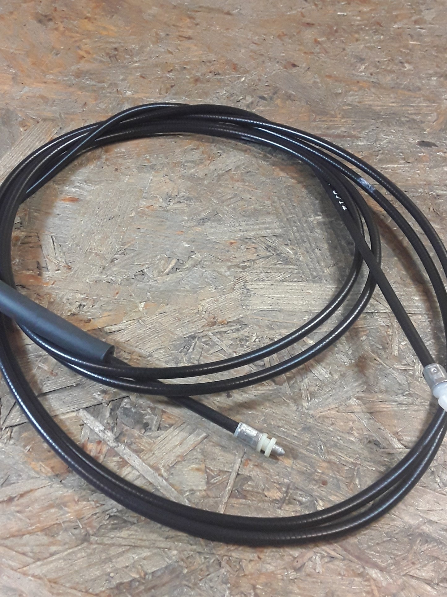 Chevrolet Aveo (T200) Entriegelungskabel für die Tankklappenverriegelung original GM NEU