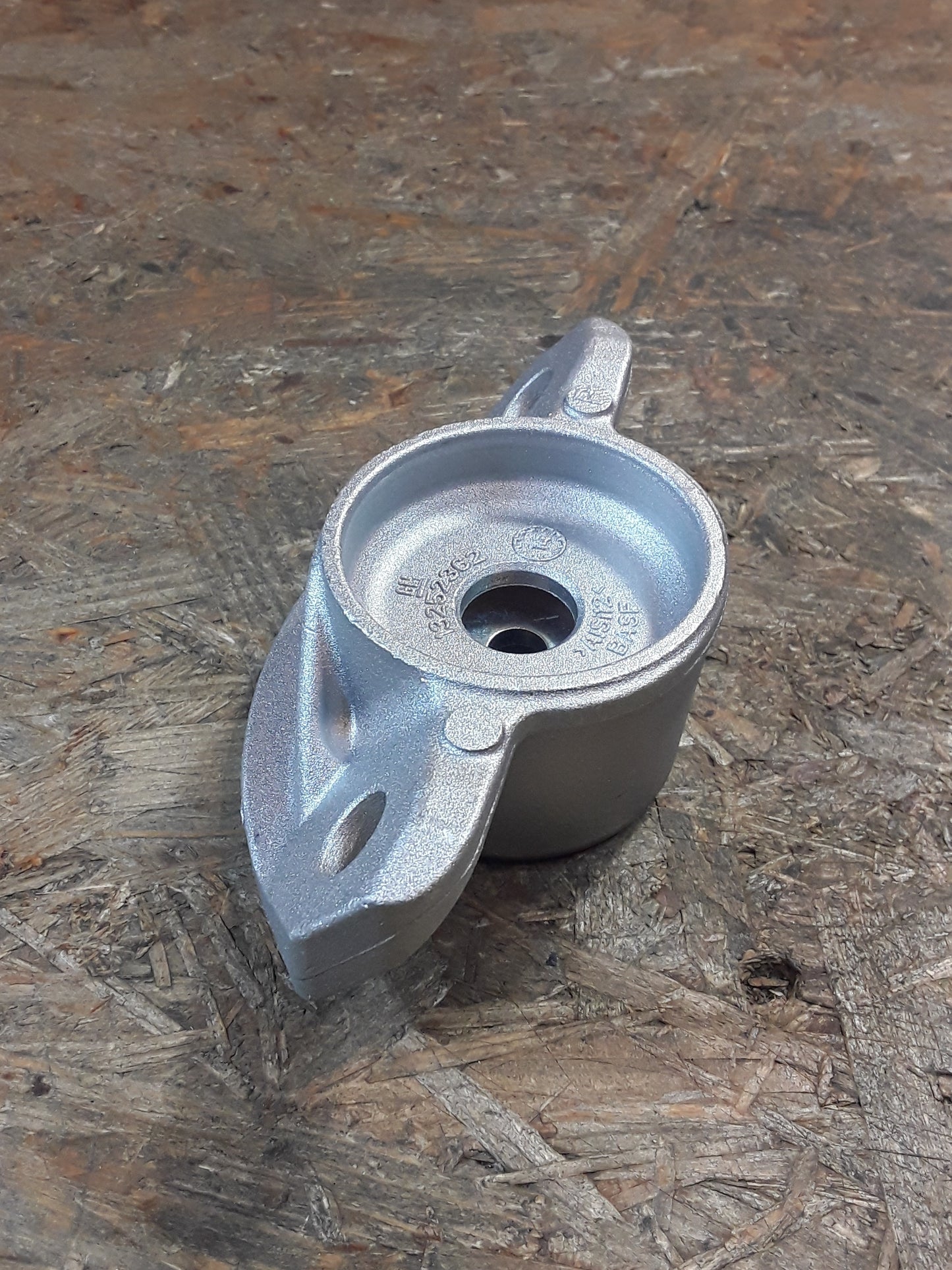 Chevrolet Cruze/ Orlando/ Trax Opel Mokka Halter Stoßdämpfer original GM NEU