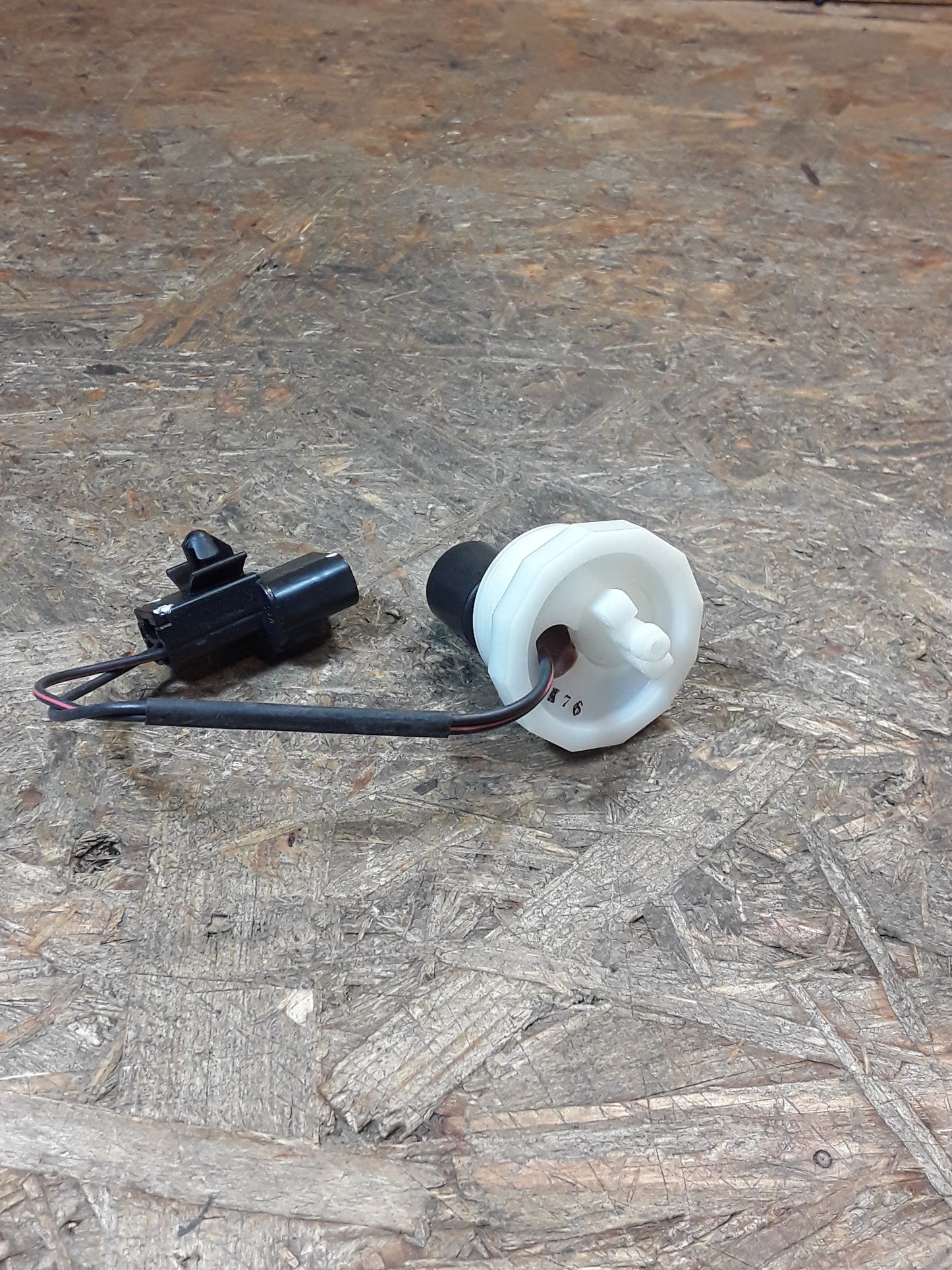 Mitsubishi Triton L200 Dieselkraftstoff Filtersensor original Mitsubishi NEU