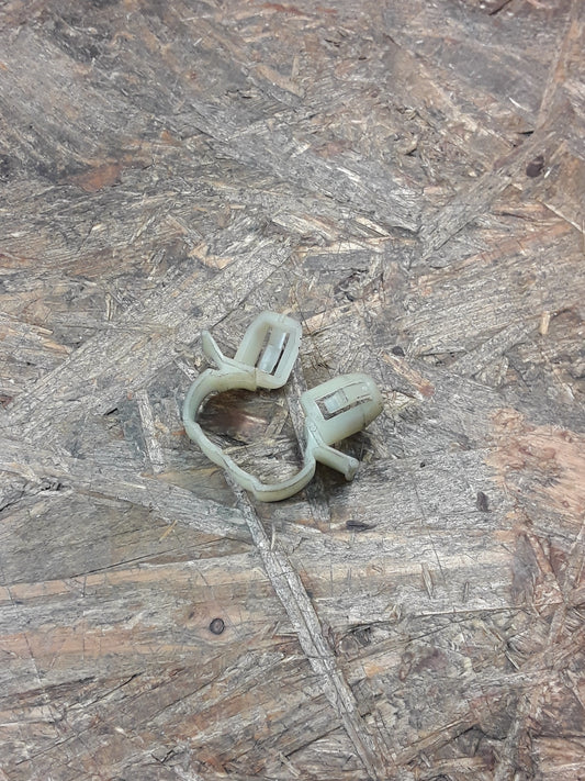 Mitsubishi Galant Klemme,  Kabelhalter original Mitsubishi NEU