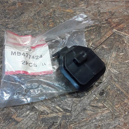 Mitsubishi Galant VZ,4FTA/T Clip Türverkleidung vorne original Mitsubishi NEU