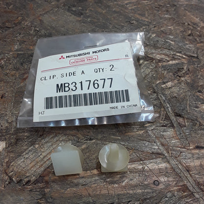 Mitsubishi Bj 97-06 Innen-und Außenleisten und Panel-Clip original Mitsubishi NEU