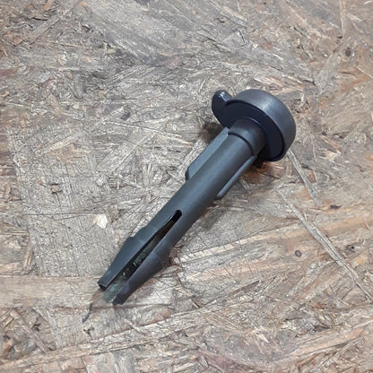 Mitsubishi Pajero XL (Turbo/ Metal-Top Wagon) 4FA Führungshülse, Kopfstütze original Mitsubishi NEU