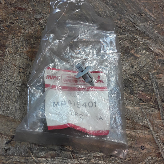Mitsubishi Grillmontageclip original Mitsubishi NEU
