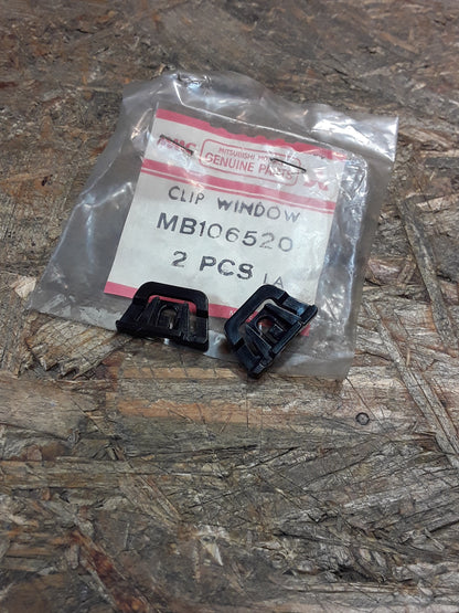 Mitsubishi Clip Fensterzierleiste hinten original Mitsubishi NEU
