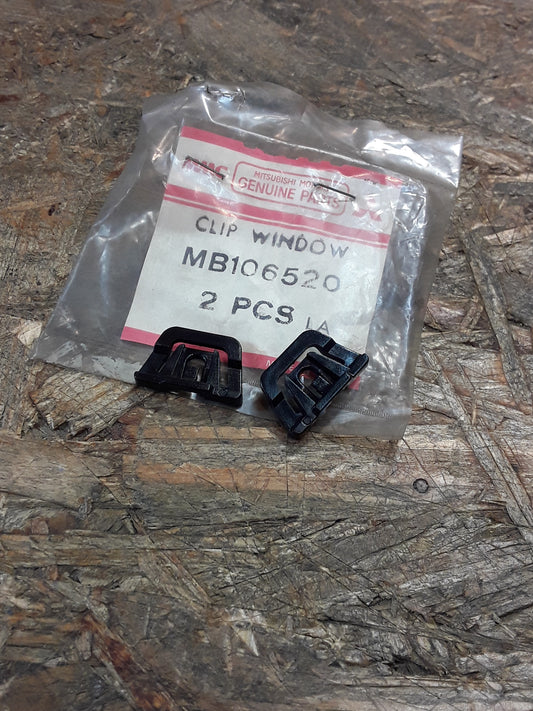 Mitsubishi Clip Fensterzierleiste hinten original Mitsubishi NEU