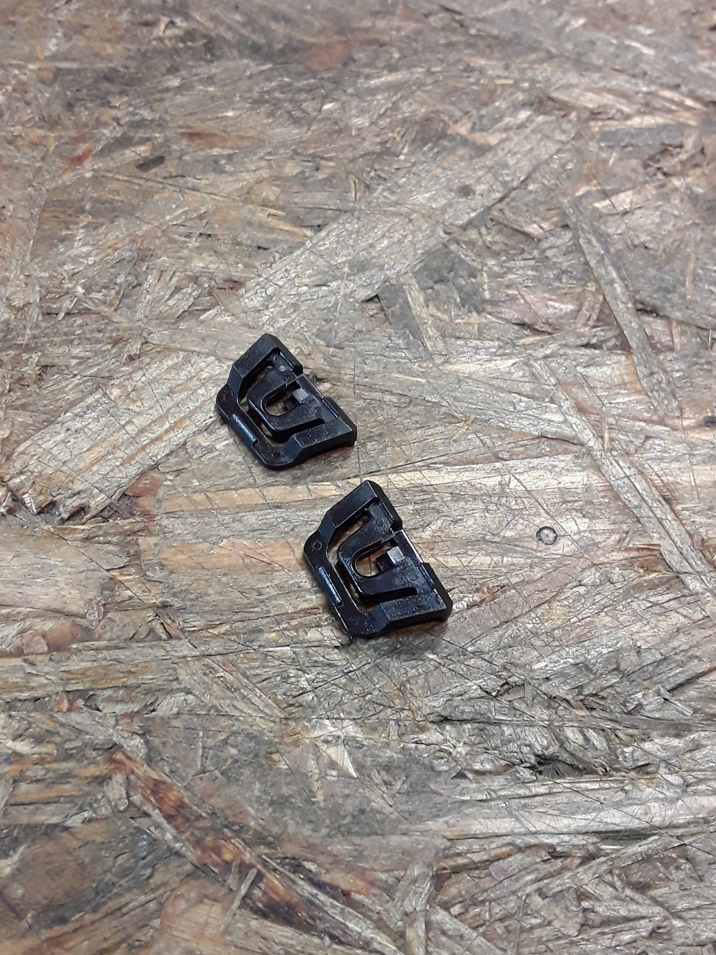 Mitsubishi Clip Fensterzierleiste hinten original Mitsubishi NEU