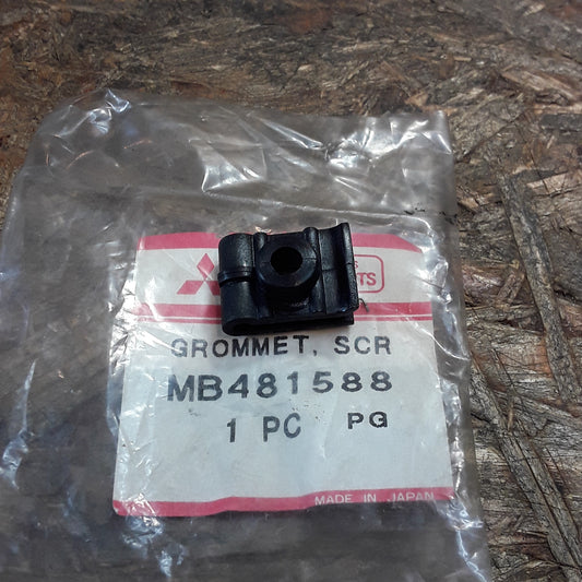 Mitsubishi Lancer Clip für Schraube an Stoßstange original Mitsubishi NEU