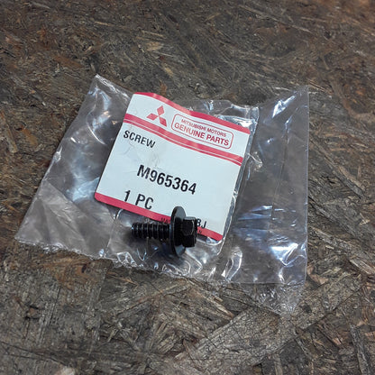Mitsubishi Carisma Schraube Spritzschutz original Mitsubishi NEU