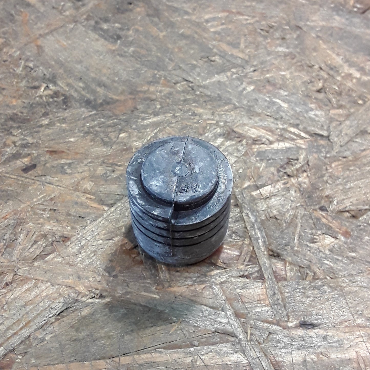 Mitsubishi Galant/ Eclipse Motorhauben-Stoßstangenkissen original Mitsubishi NEU