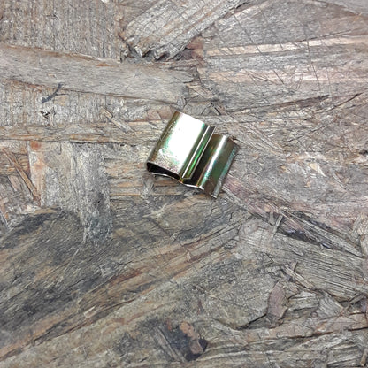 Mitsubishi Delica Truck Japan L039G Clip Türe vorne original Mitsubishi NEU