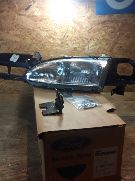Ford Mondeo 93-96 Hauptscheinwerfer links original Ford NEU