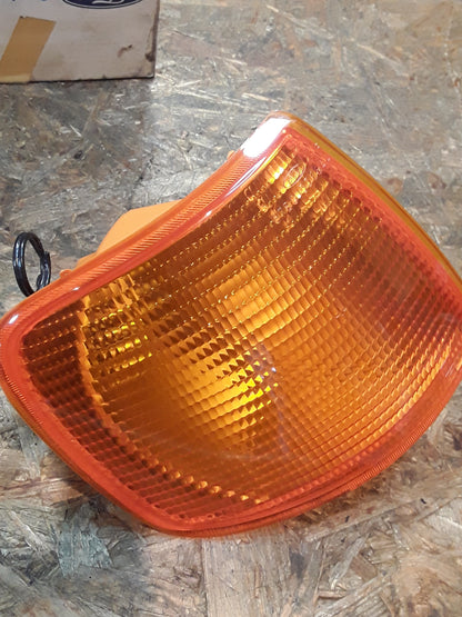 Ford Sierra Blinker rechts Bj bis 03.91 Original Ford NEU