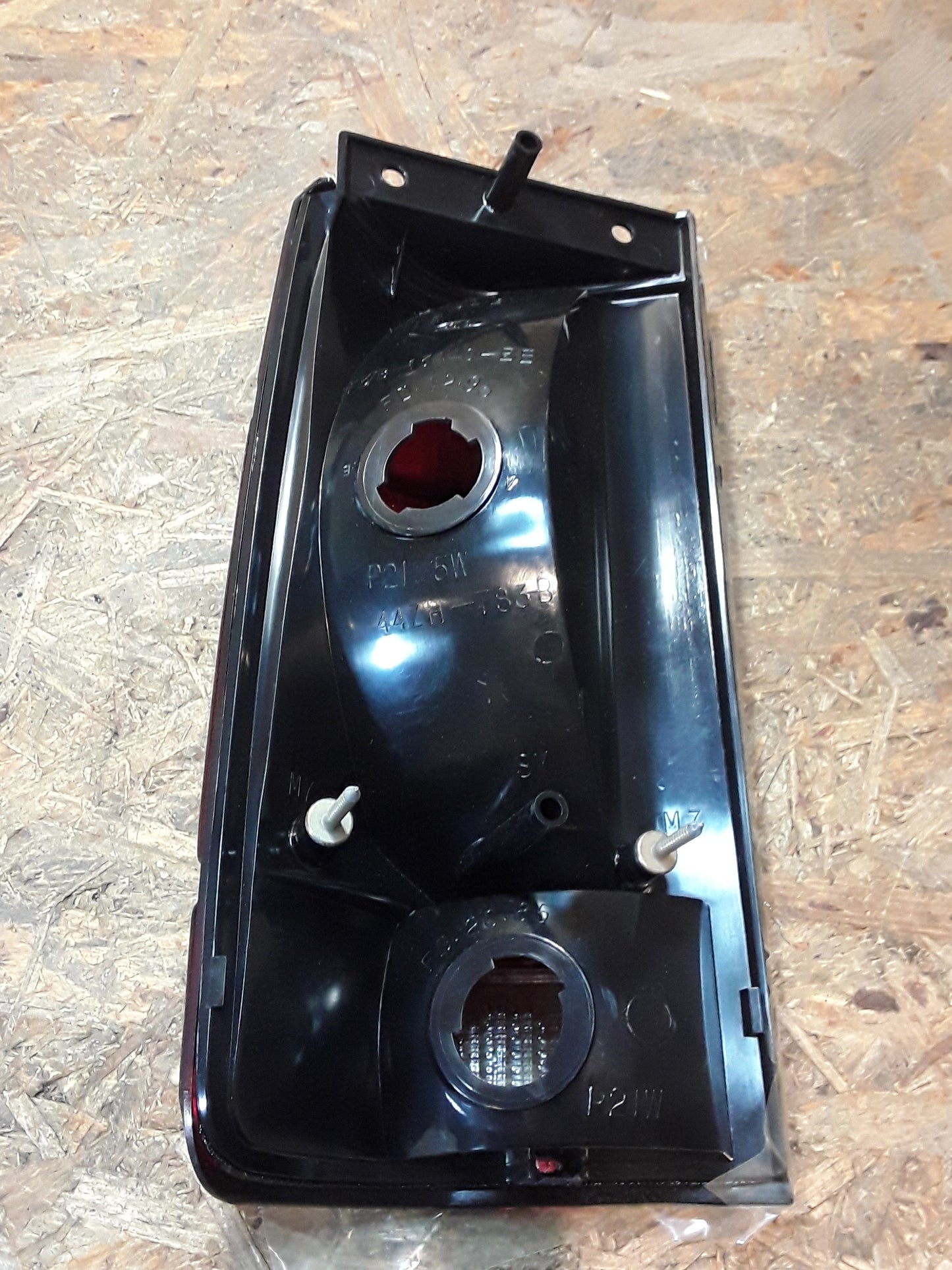 Ford Explorer Bj 91-94 Rückleuchte rechts original Ford NEU