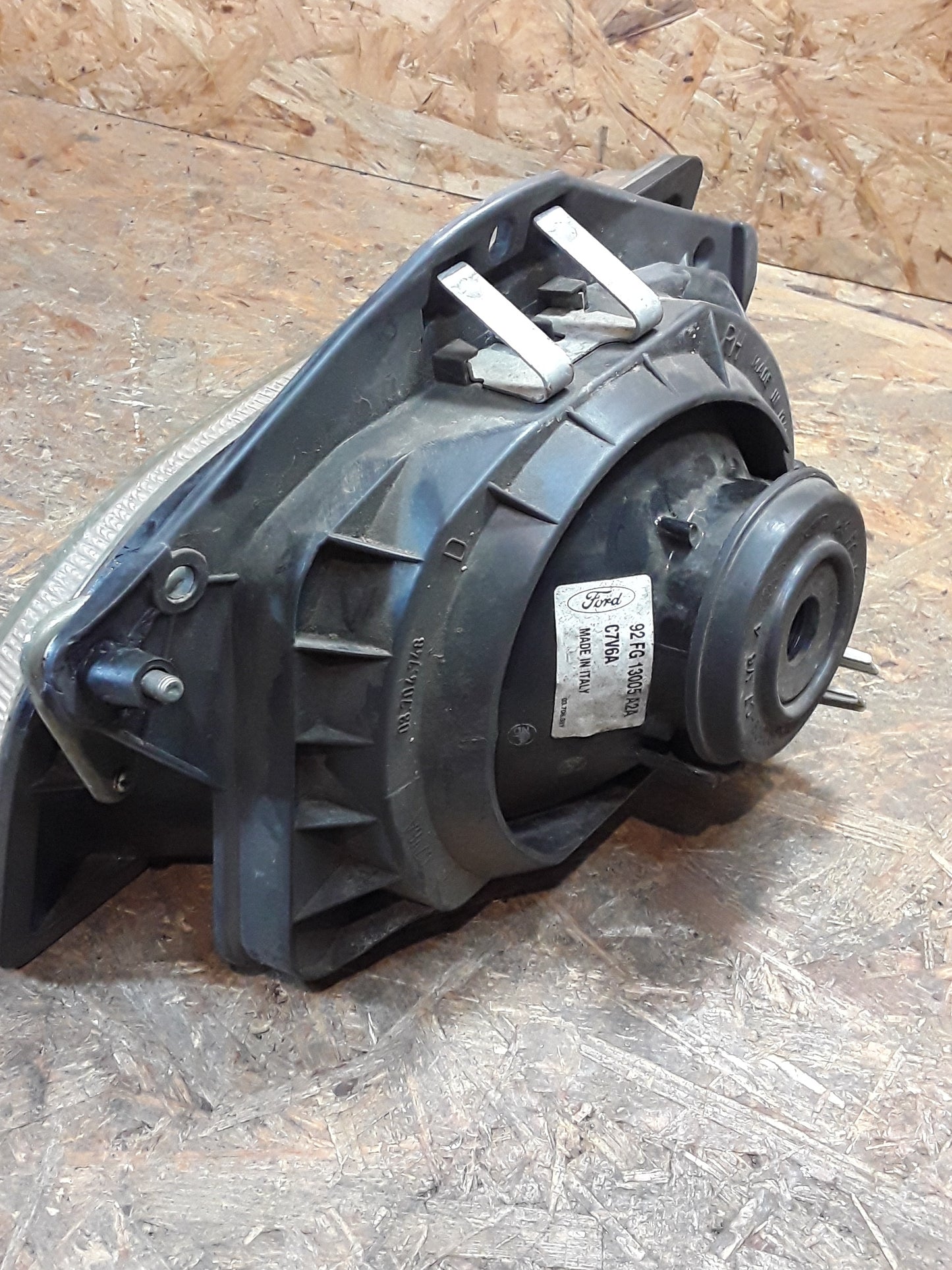 Ford Fiesta lll Scheinwerfer rechts original Ford NEU