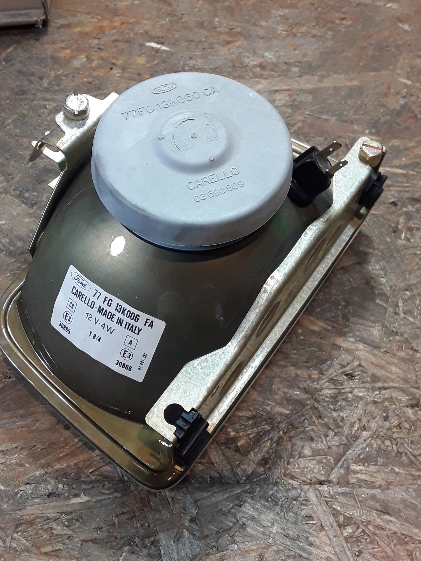 Ford Fiesta l Scheinwerfer links original Ford NEU