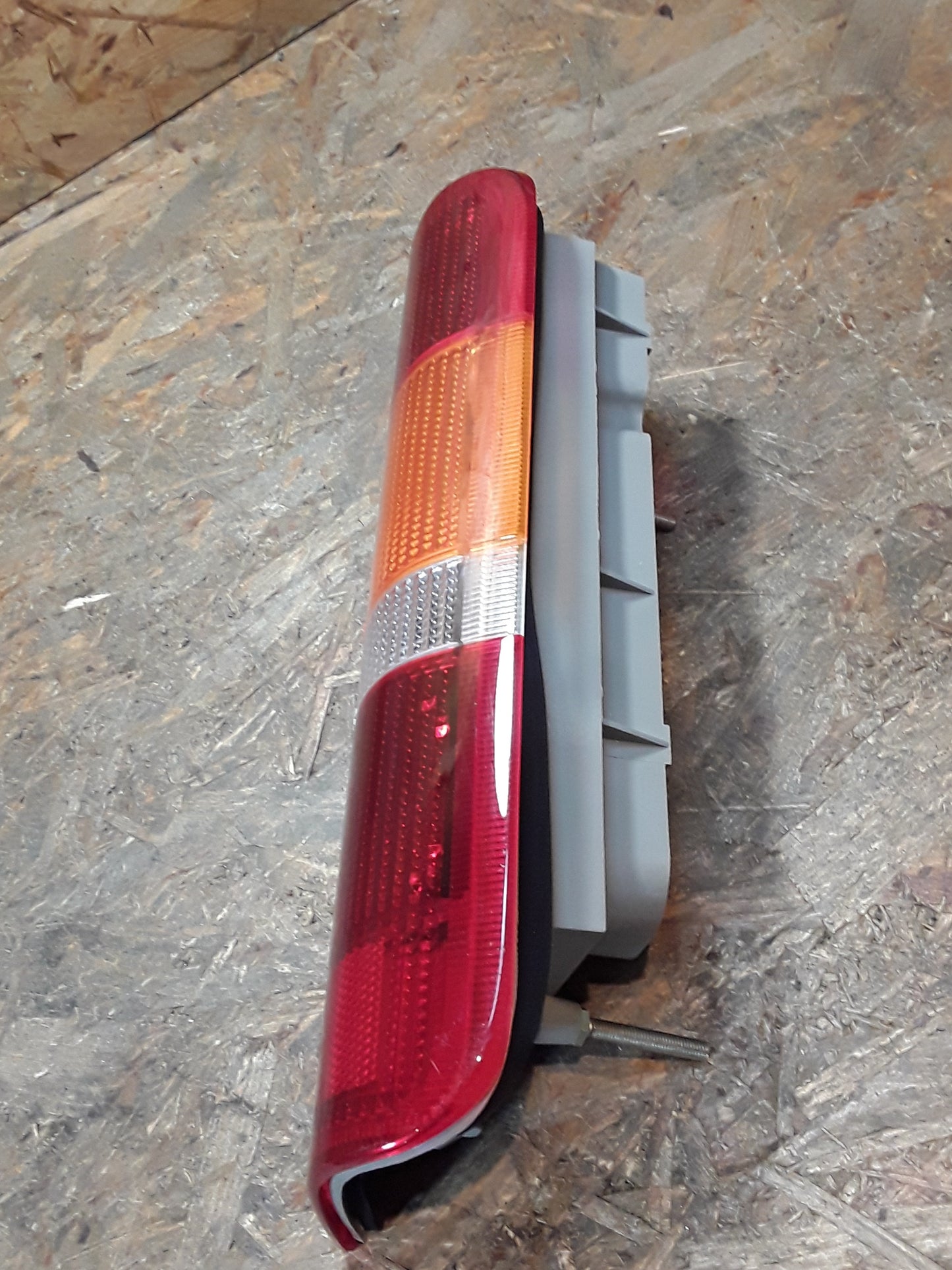 Ford Transit Bj 86-99 Rückleuchte rechts original Ford NEU