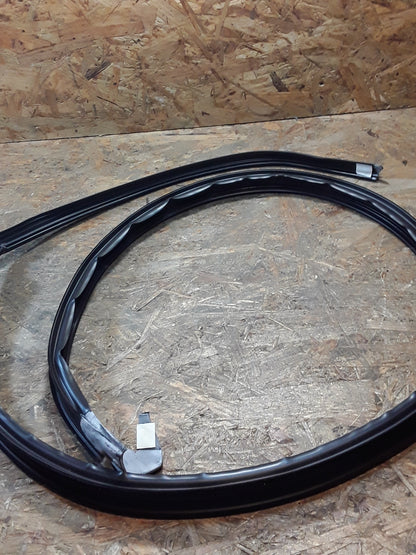 Ford Escort Mk6 Dichtung A-Säule / Dachkante C-Säule rechts original Ford NEU