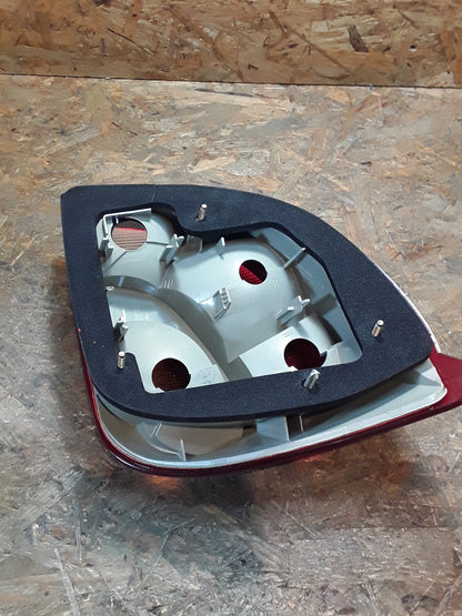 Ford Fiesta IV Rückleuchte links original Ford NEU