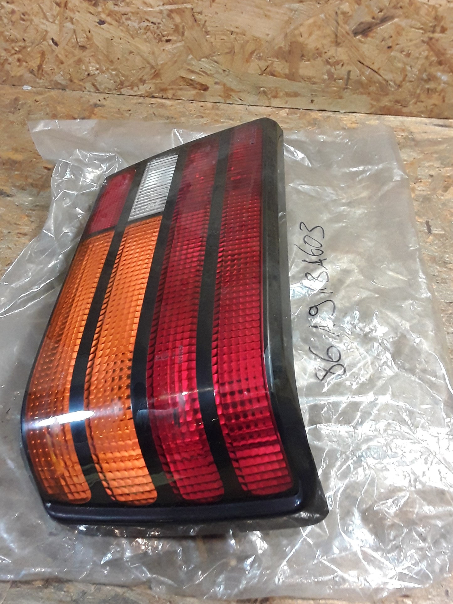 Ford Orion Rückleuchte links original Ford GEBRAUCHT