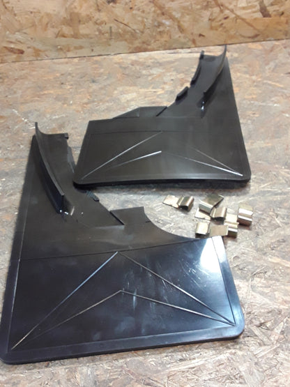 Ford Sierra Mod.87 Stufenheck Schmutzfänger hinten original Ford NEU