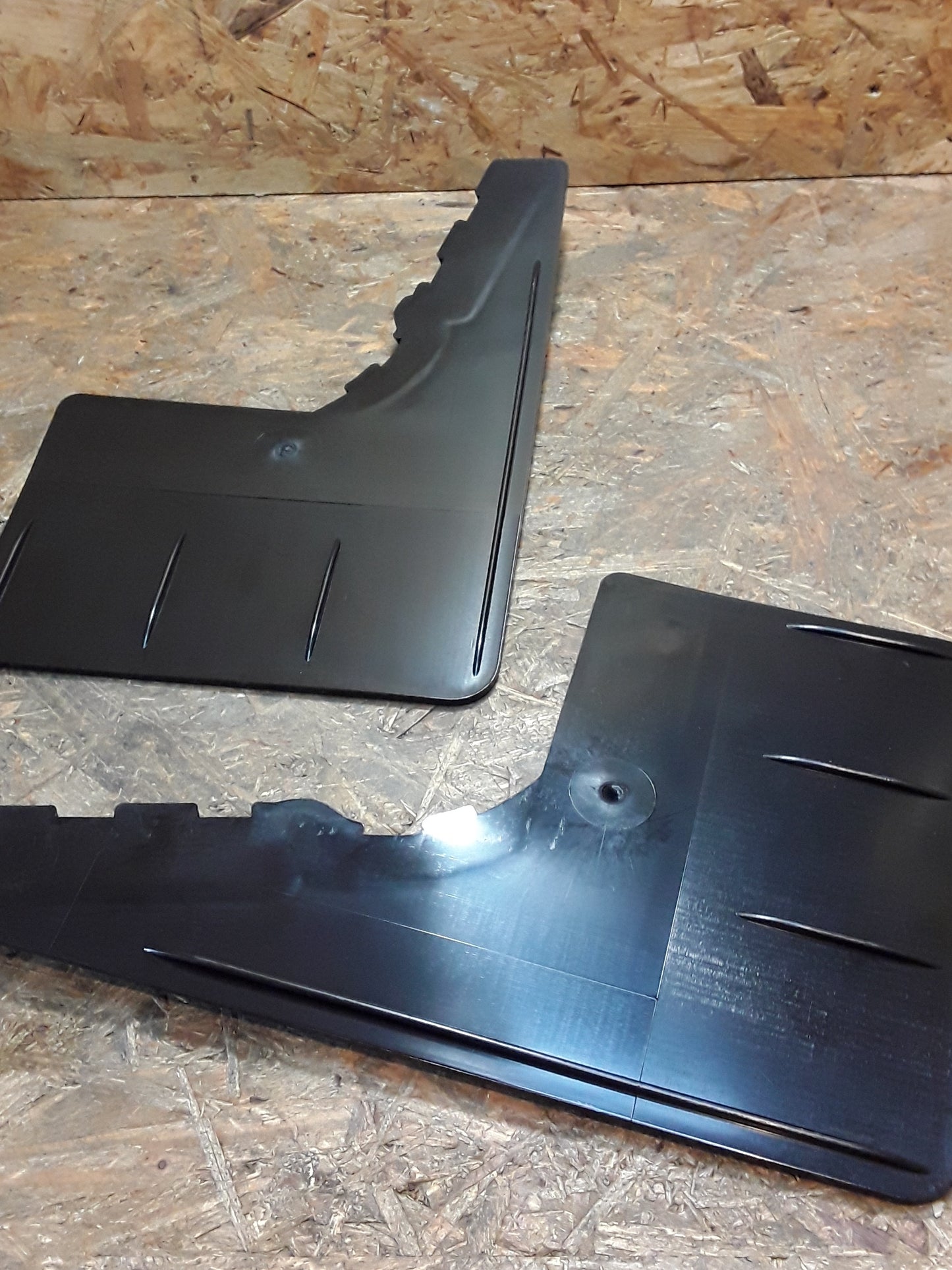 Ford Fiesta ab Mod.89 Schmutzfänger hinten original Ford NEU