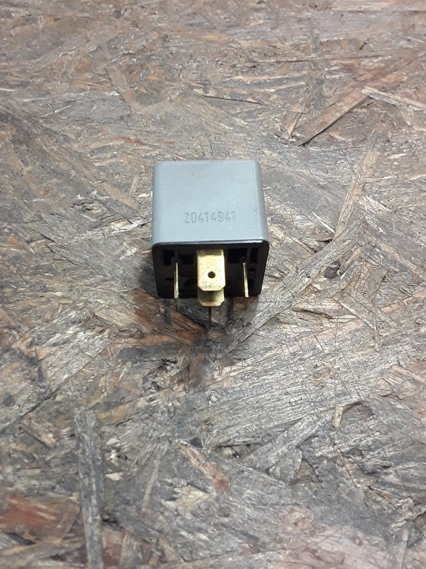 Modell unbekannt Relais Arbeitsstrom 12V / 30A original Bosch NEU