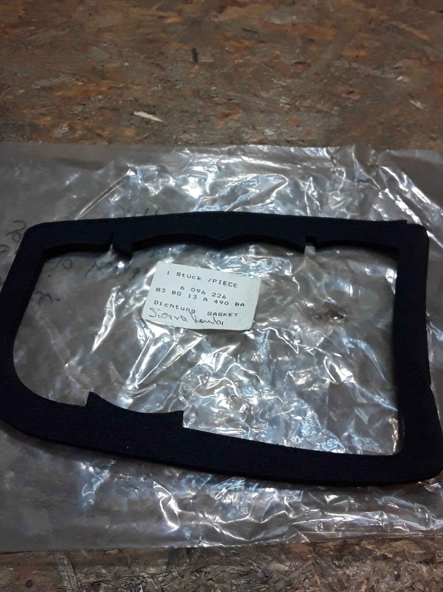 Ford Scorpio Kombi/  Granada Kombi Dichtung Rückleuchte original Ford NEU