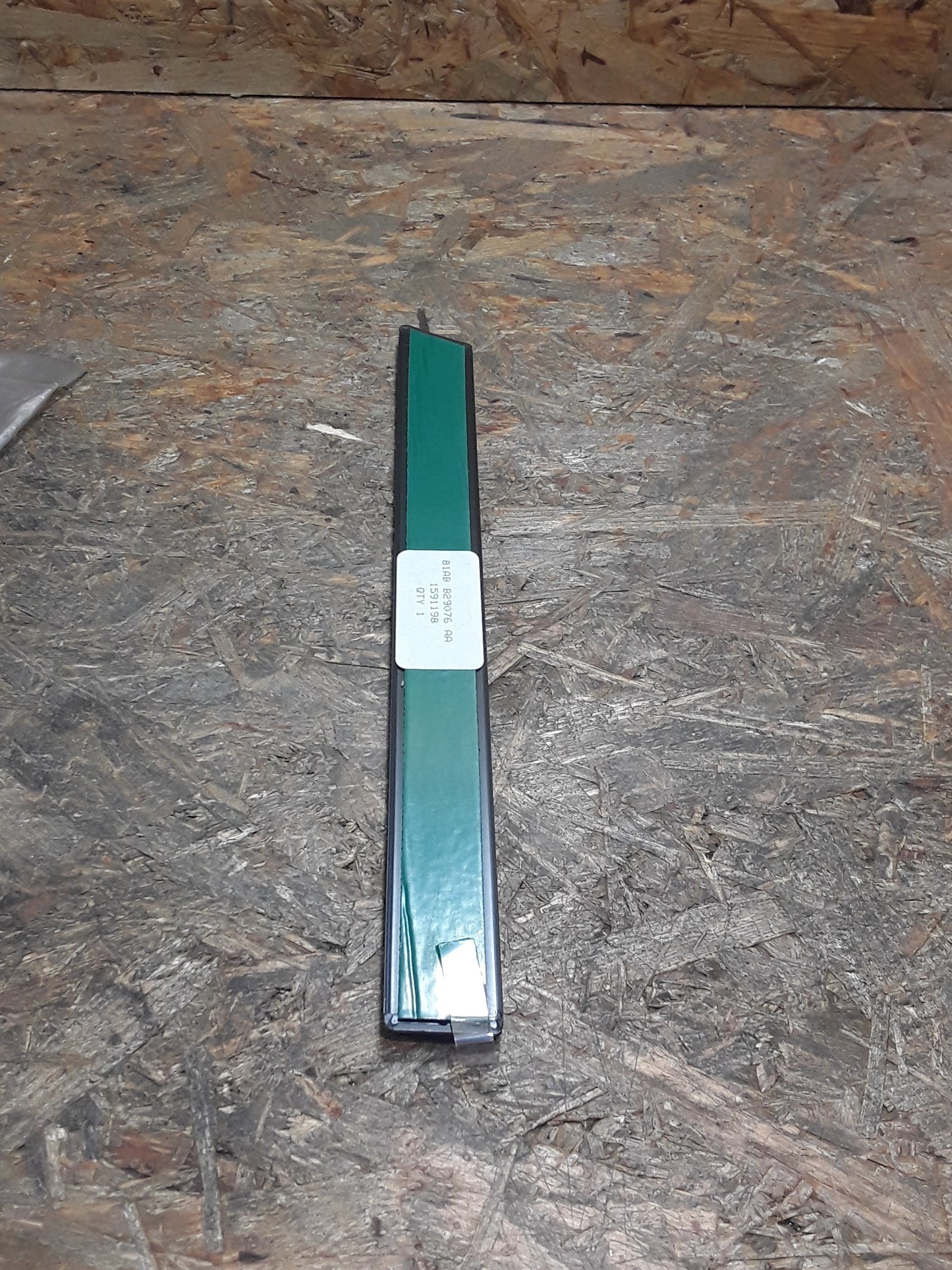 Ford Escort Mk3/ Orion Mk1 Zierleiste hinten rechts original Ford NEU