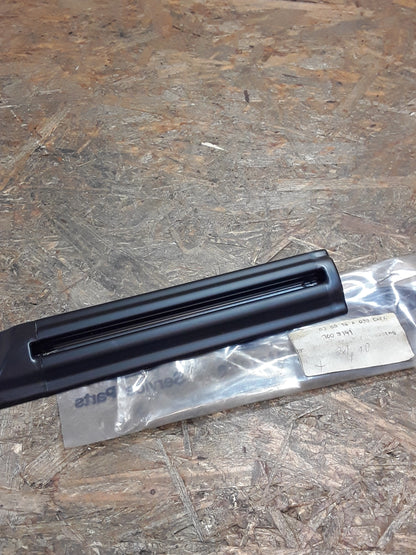 Ford Sierra Mk1 Zierleiste vorne links original Ford NEU