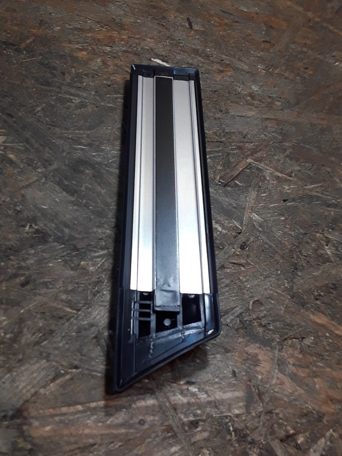 Ford Sierra Mk1 Zierleiste vorne links original Ford NEU