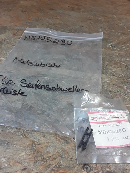 Mitsubishi Clip Seitenschwellerzierleiste original Mitsubishi NEU